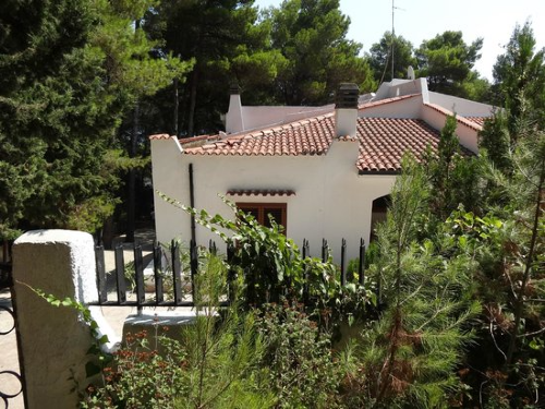 Villa Elefante Cover